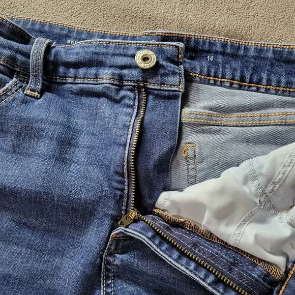 St Johns Bay Womens Jeans Size 14 Dark Wash Painters Recycle - Picture 7 of 14